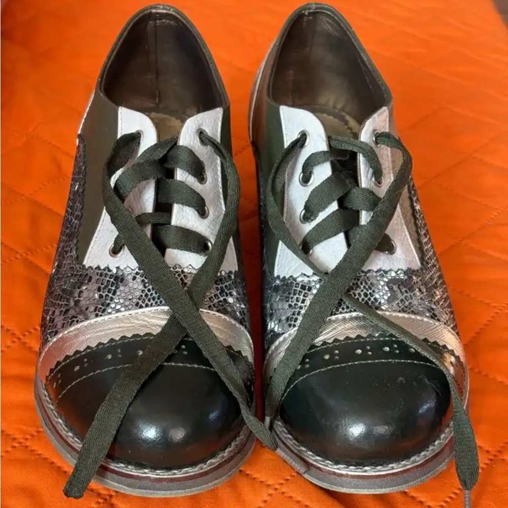 Kahloshoes Woman’s Retro Leather Oxford Shoes Size 40 EU or 9-9.5 US